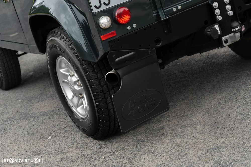 Land Rover Defender - 9