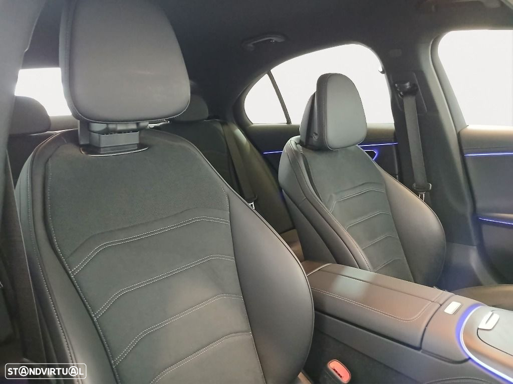 Mercedes-Benz E 300 de - 12