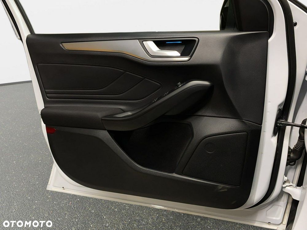Ford Focus - 25