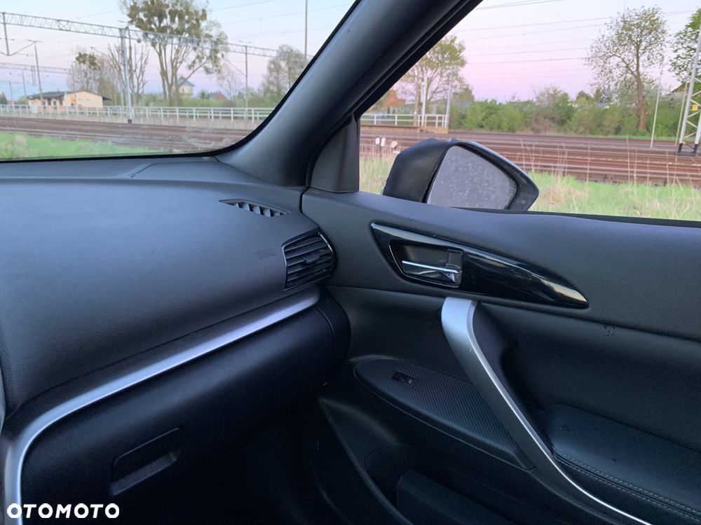 Mitsubishi Eclipse Cross - 27