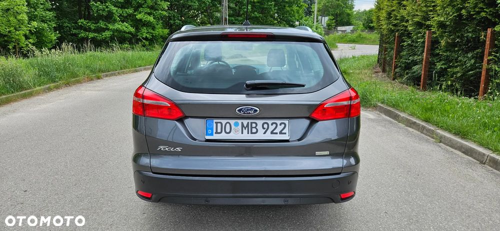 Ford Focus 1.0 EcoBoost Titanium - 4