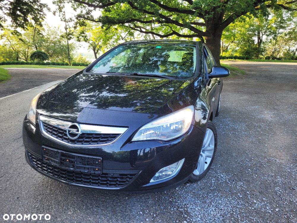 Opel Astra 1.6 Innovation - 1