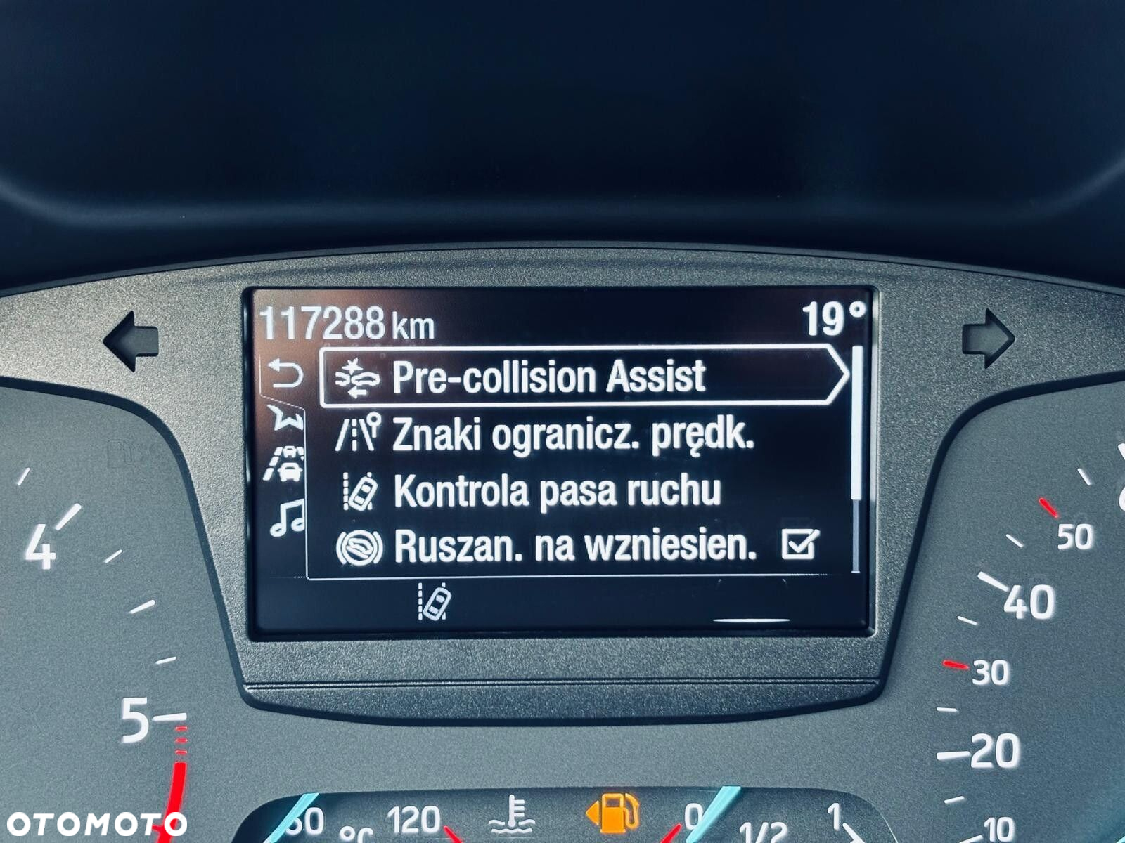 Ford Focus - 24