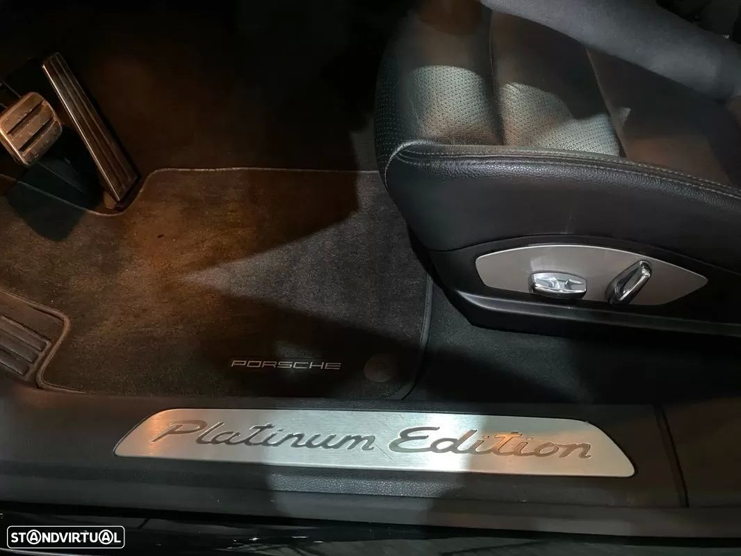 Porsche Panamera Platinum Edition - 15