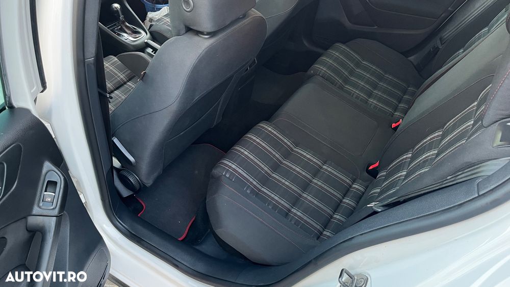 Volkswagen Golf 2.0 TSI GTI DSG - 13