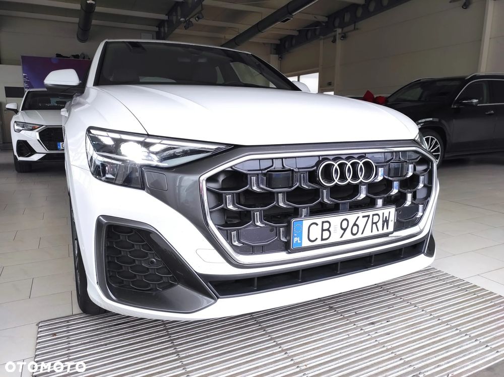 Audi Q8 - 2