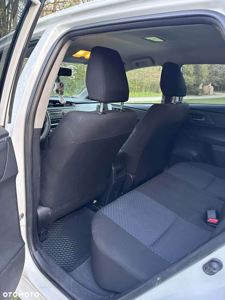 Toyota Auris 1.33 VVT-i Active - 11