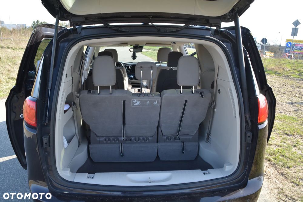 Chrysler Pacifica - 21