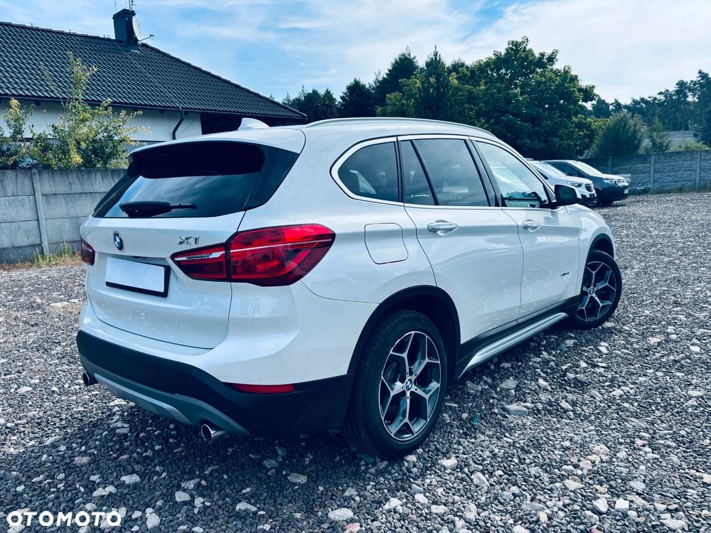 BMW X1 xDrive25i Advantage - 5