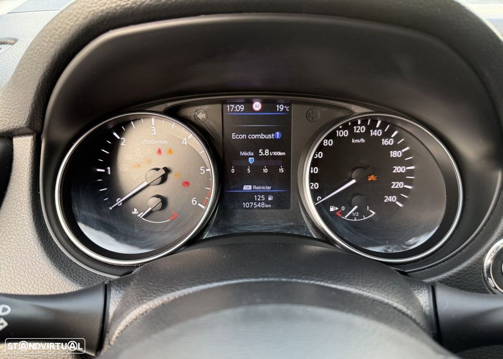 Nissan Qashqai 1.5 dCi N-Connecta - 22