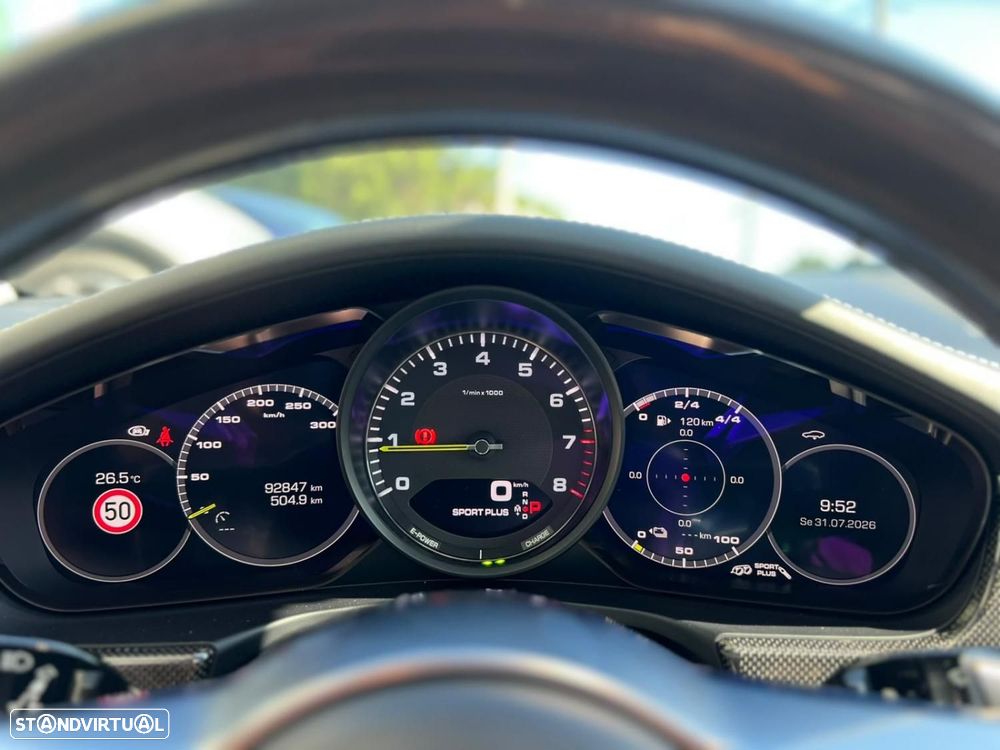 Porsche Panamera 4 E-Hybrid - 10