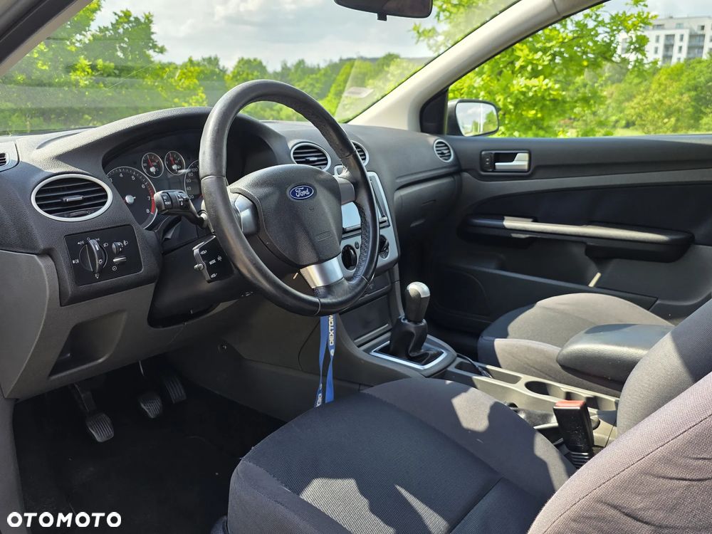 Ford Focus 1.8 Trend - 11