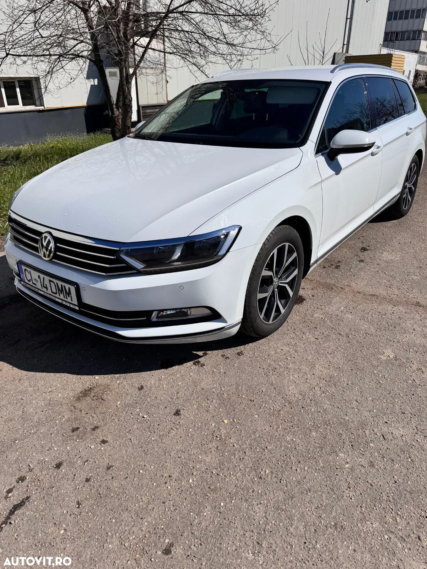 Volkswagen Passat 2.0 TDI (BlueMotion Technology) DSG Highline - 1