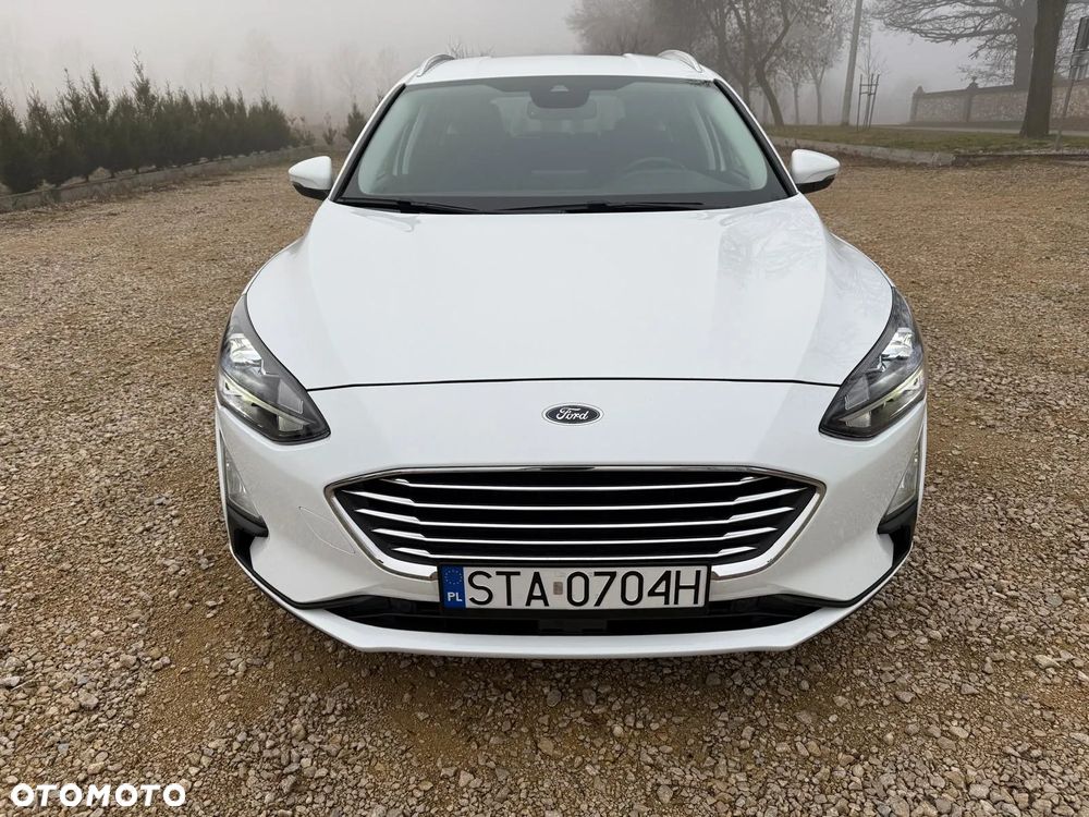 Ford Focus ver-2-0-ecoblue-titanium - 17