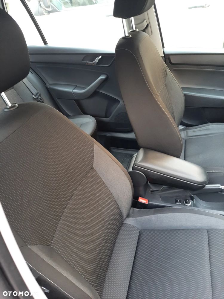 Skoda RAPID 1.2 TSI Ambition - 24