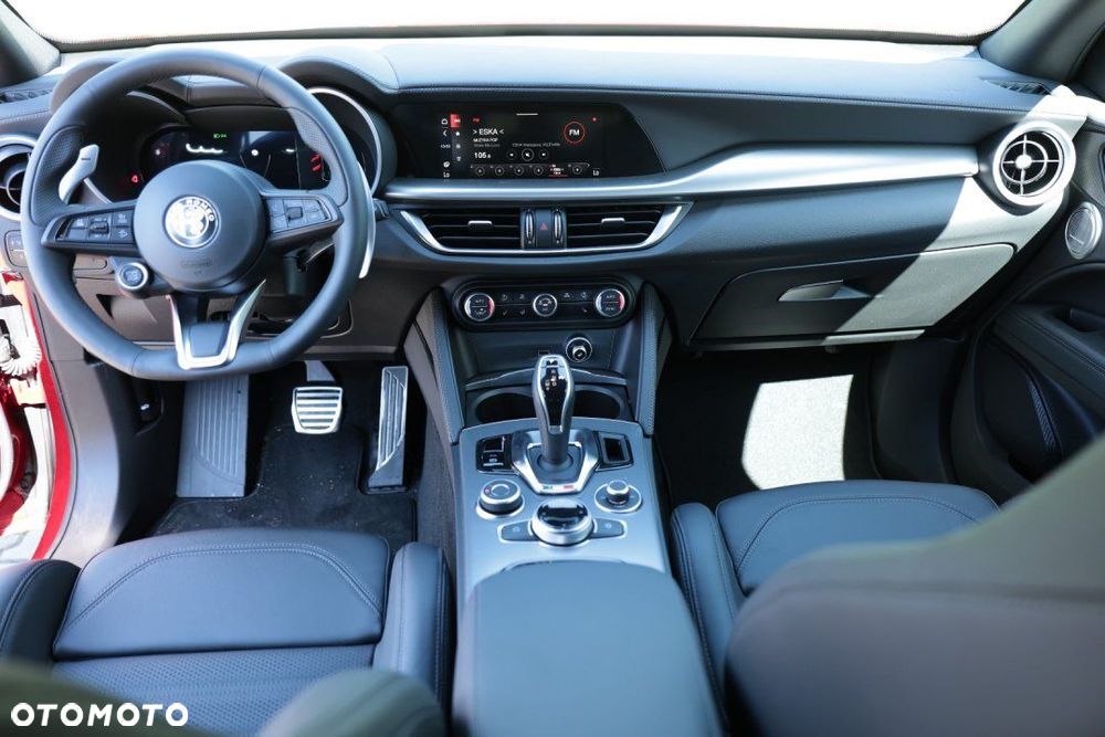 Alfa Romeo Stelvio - 13