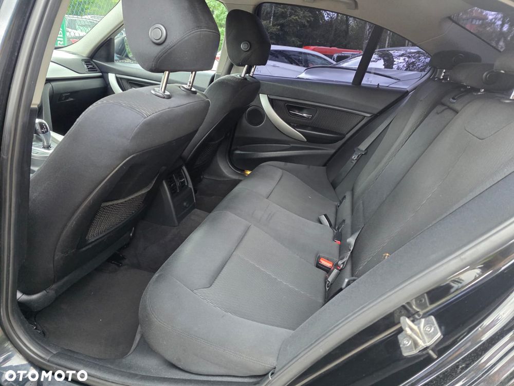 BMW Seria 3 - 24