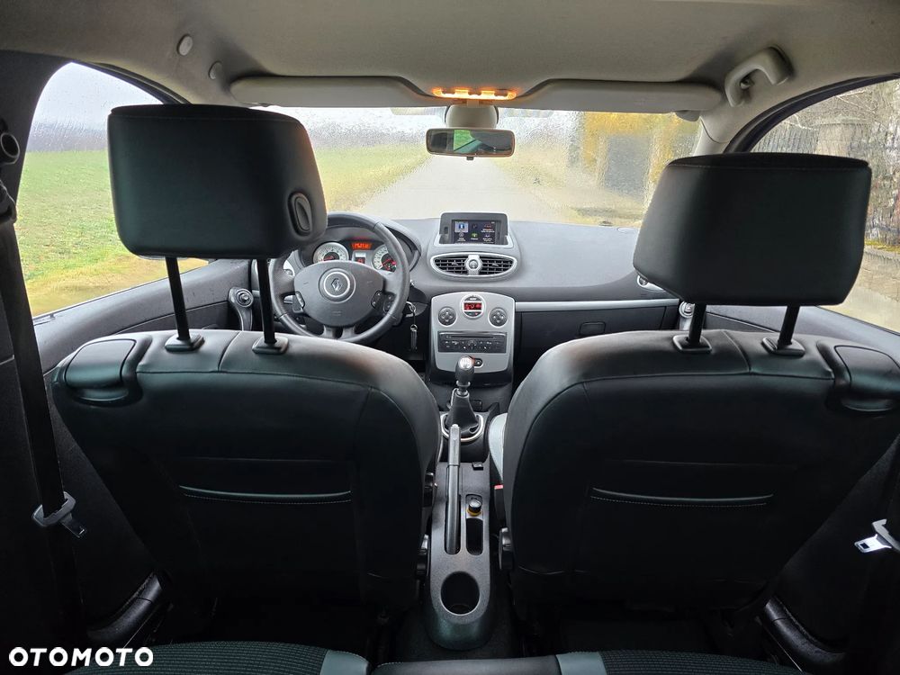 Renault Clio 1.6 16V 130 GT - 9