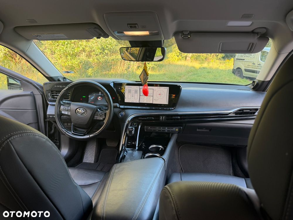 Toyota Mirai Executive - 13