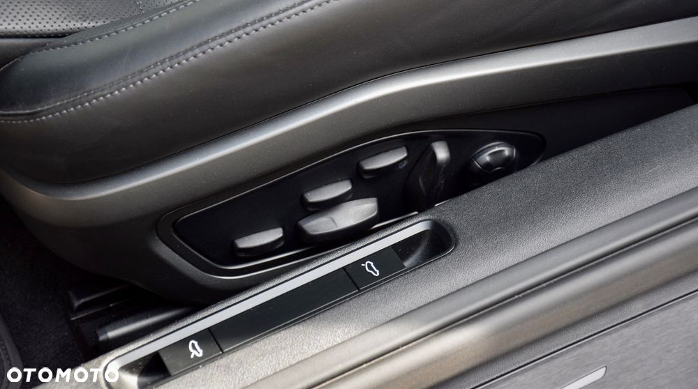 Porsche 911 Carrera T PDK - 16