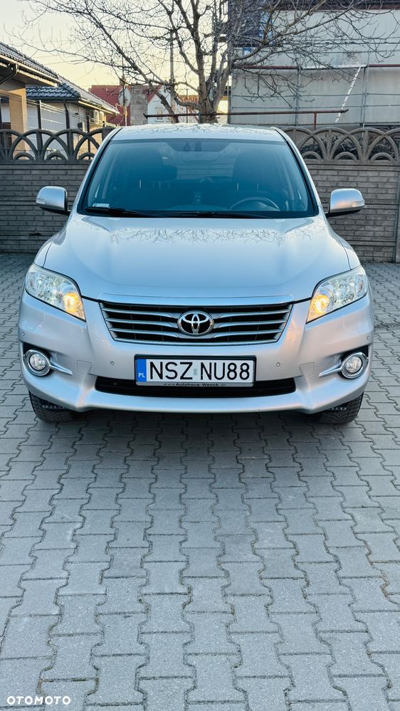 Toyota RAV4 - 1