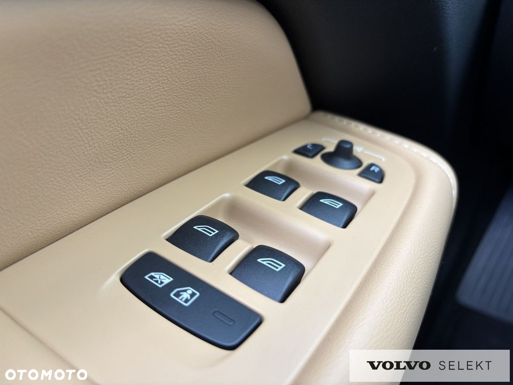 Volvo XC 60 - 16