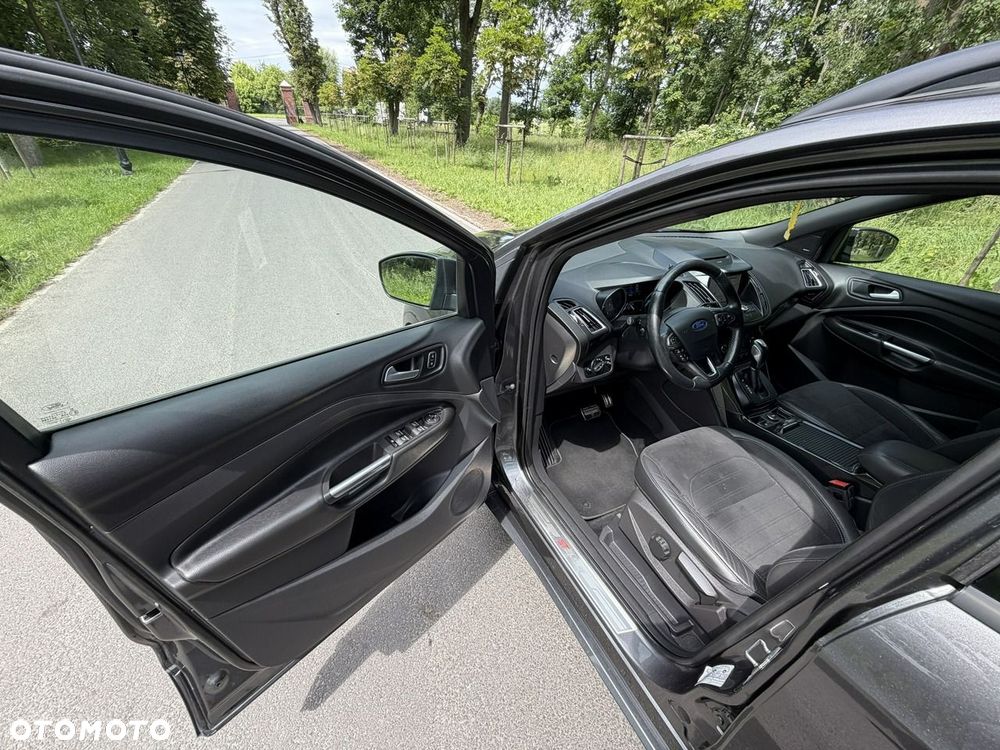 Ford Kuga - 18