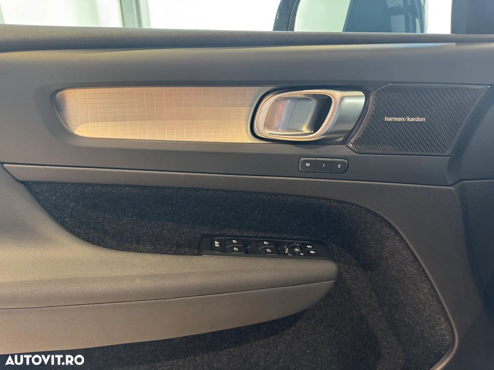 Volvo XC 40 T5 Recharge DKG Plus Bright - 19