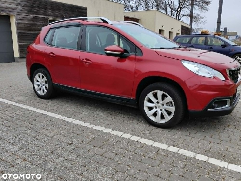 Peugeot 2008 1.2 Pure Tech Active S&S - 10