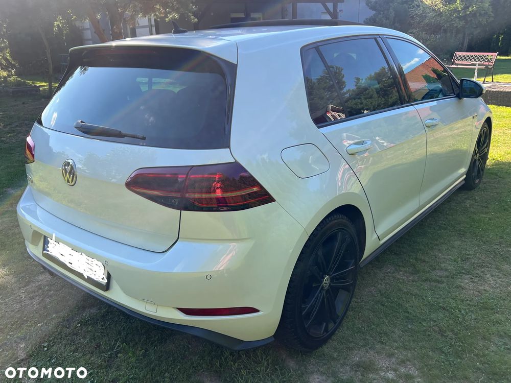 Volkswagen Golf - 4