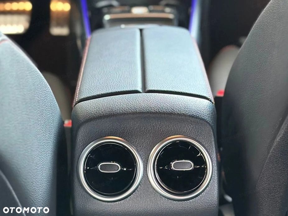 Mercedes-Benz GLB 200 AMG Line 7G-DCT - 15