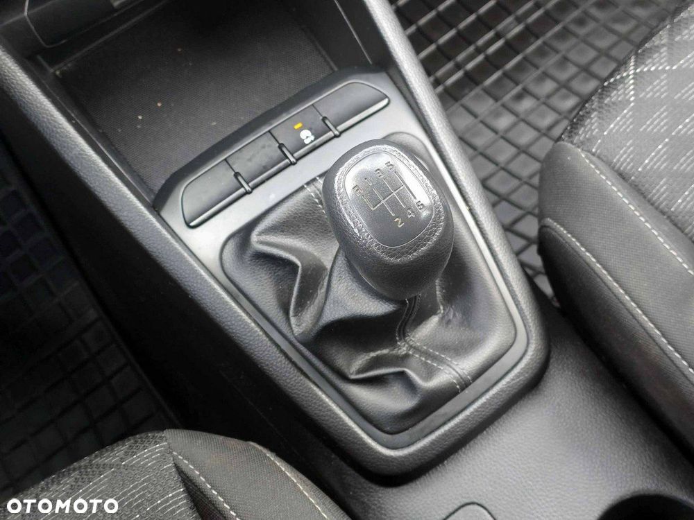 Kia Rio 1.4 crdi M - 10