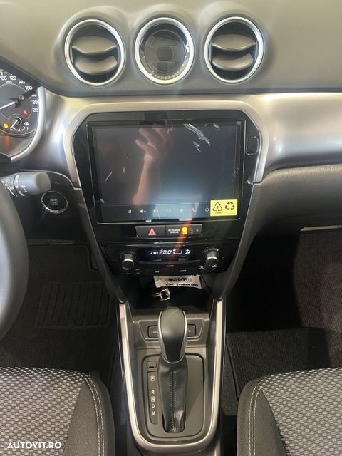 Suzuki Vitara 1.4 Boosterjet 6AT MHEV Passion - 8