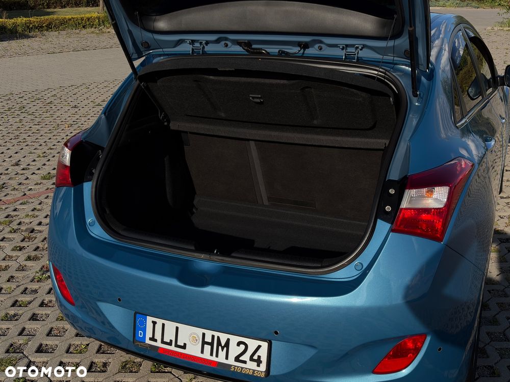 Hyundai i30 blue 1.6 CRDi DCT Style - 32