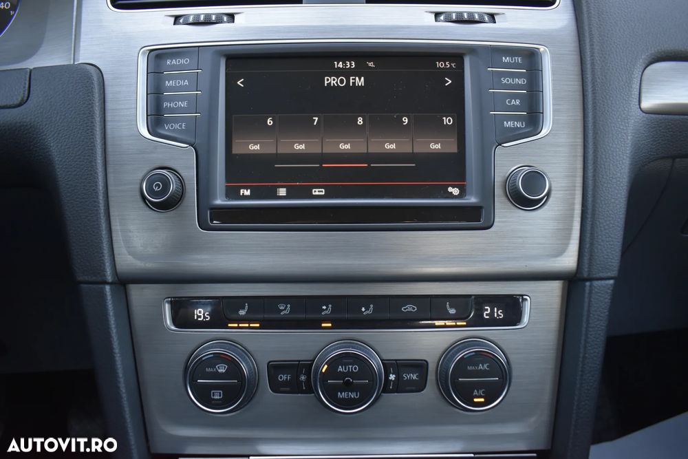 Volkswagen Golf 1.2 TSI BMT Comfortline - 21