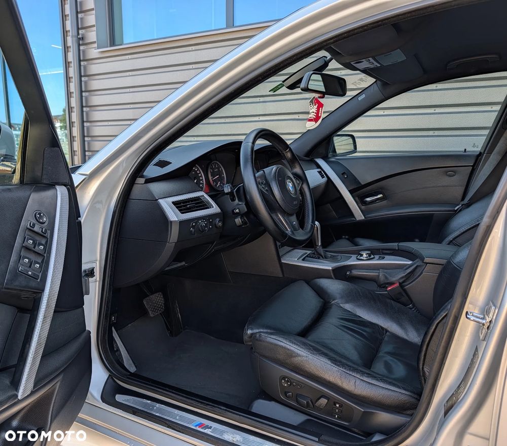 BMW Seria 5 545i - 20