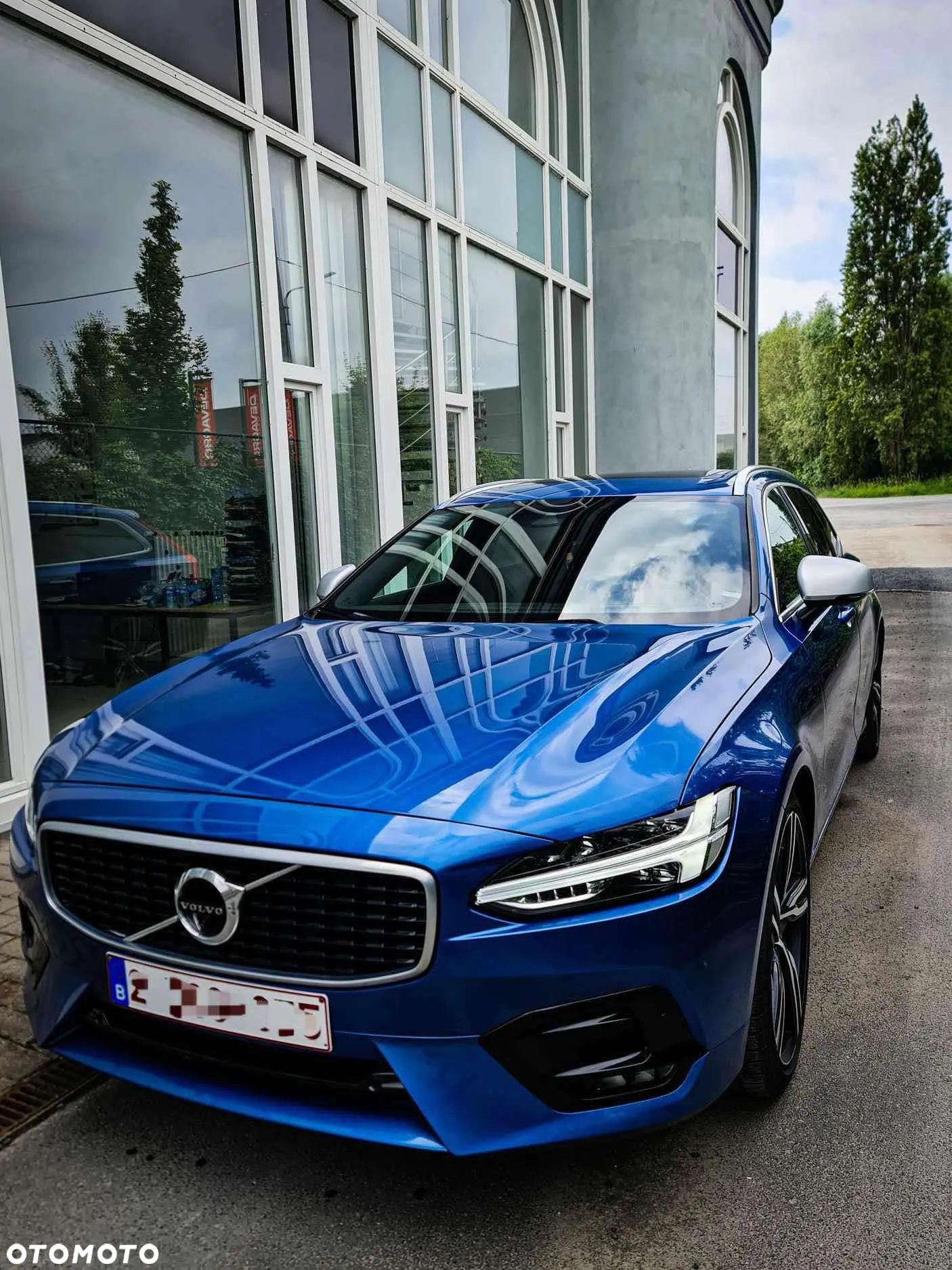 Volvo V90 D4 R-Design - 9