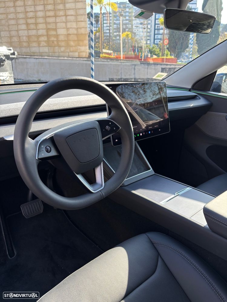 Tesla Model Y Long Range Tração Traseira - 10