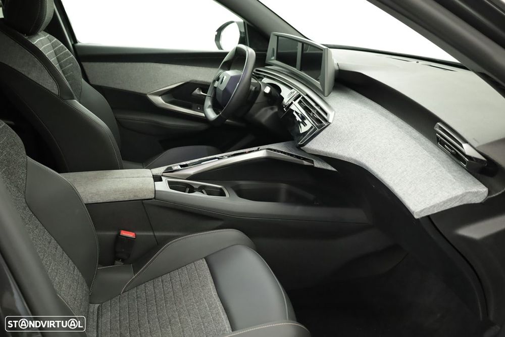 Peugeot 3008 1.2 Hybrid Allure e-DCS6 - 21