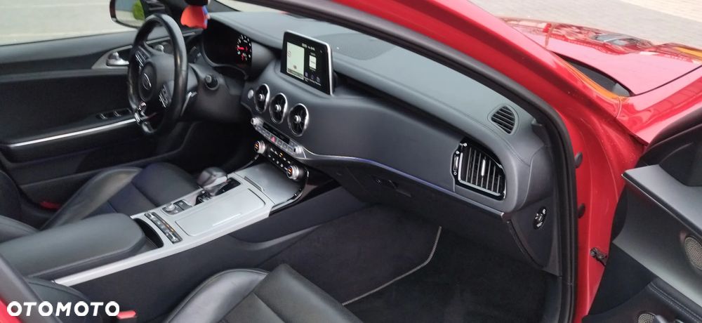 Kia Stinger - 7