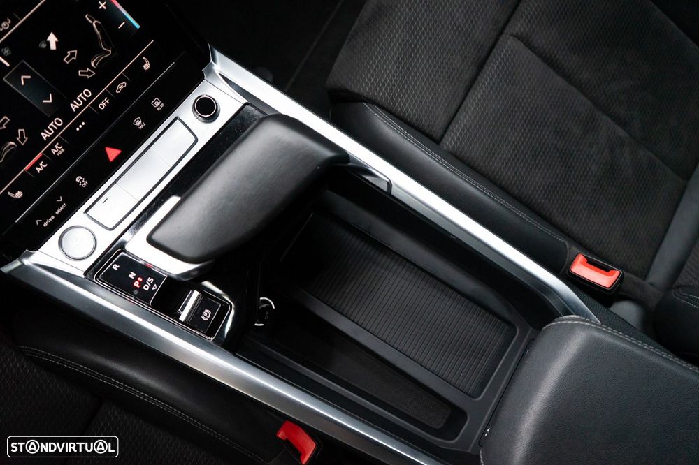 Audi e-tron 50 quattro S line - 33