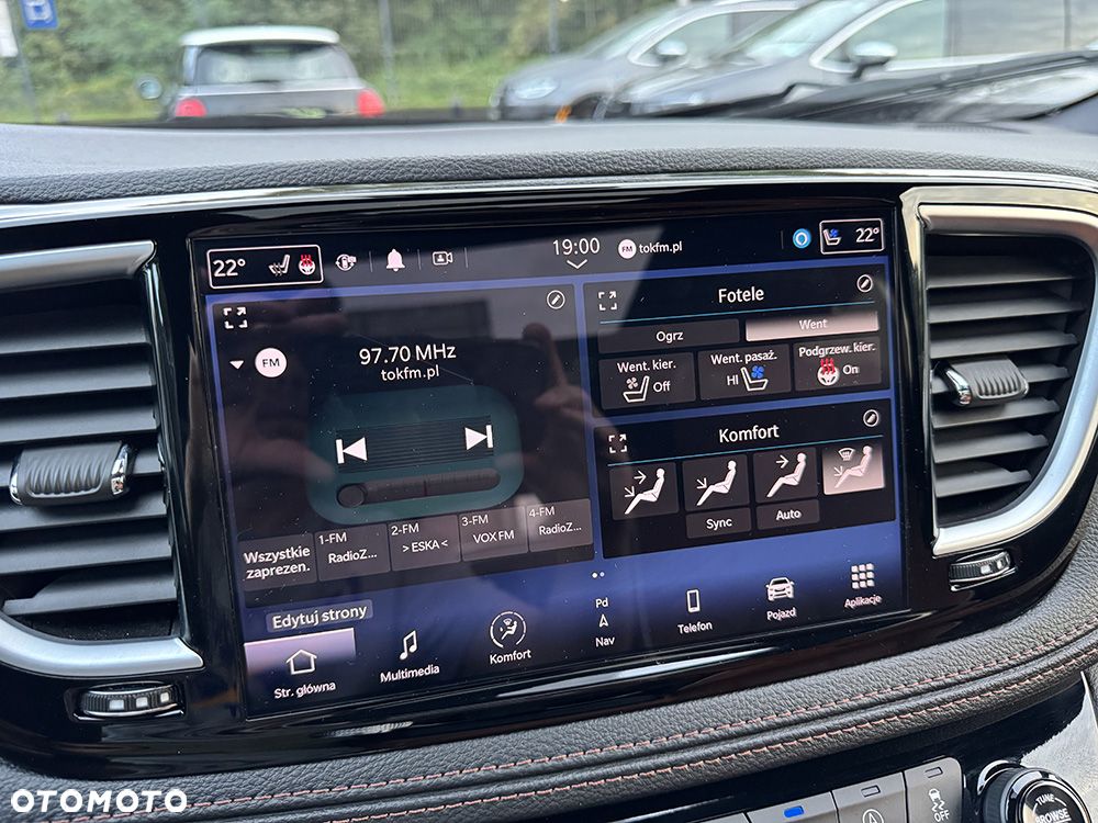 Chrysler Pacifica - 35