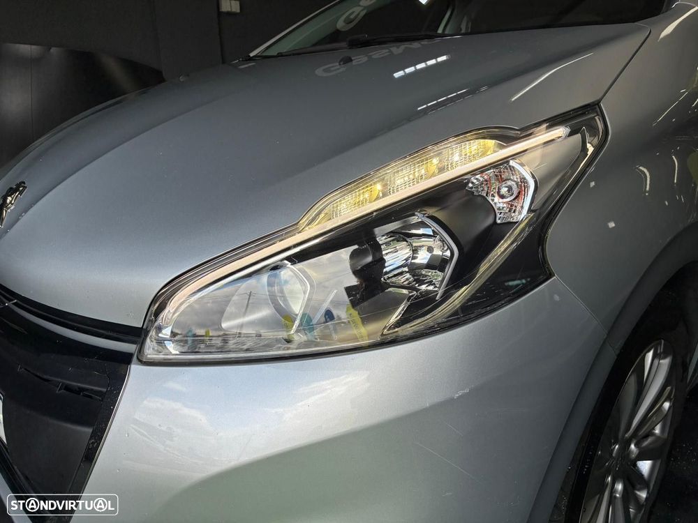 Peugeot 208 1.2 PureTech Style - 13