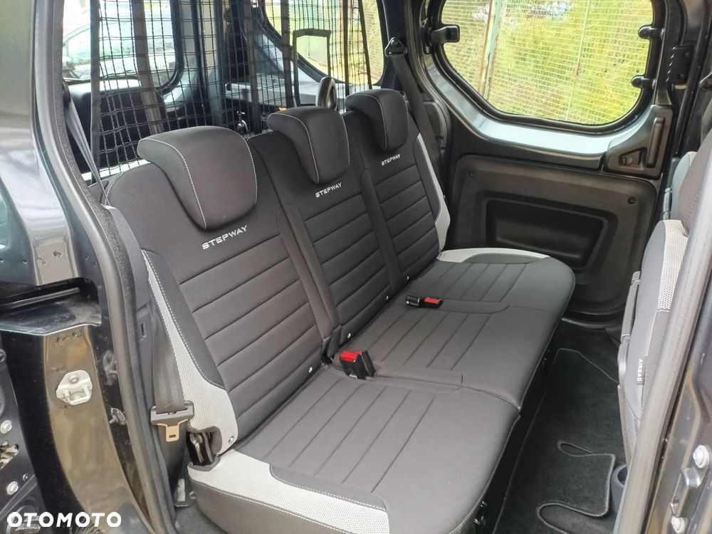 Dacia Dokker 1.3 TCe Stepway - 11