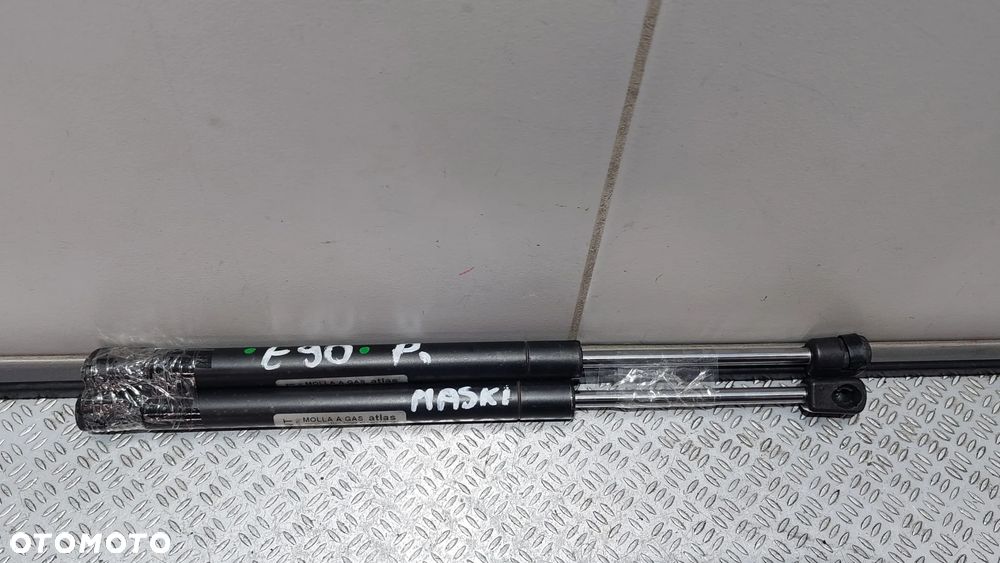 SIŁOWNIKI MASKI PRZÓD KOMPLET BMW E90 - 1