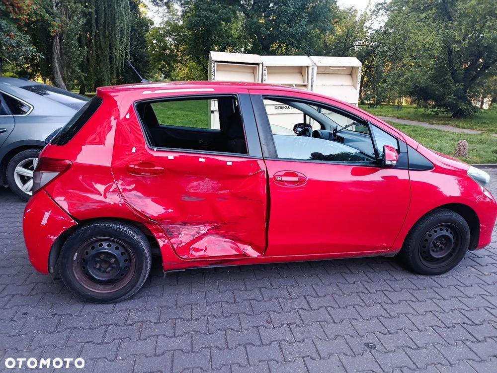 Toyota Yaris - 4