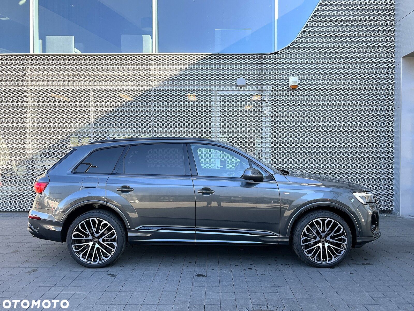 Audi Q7 - 1