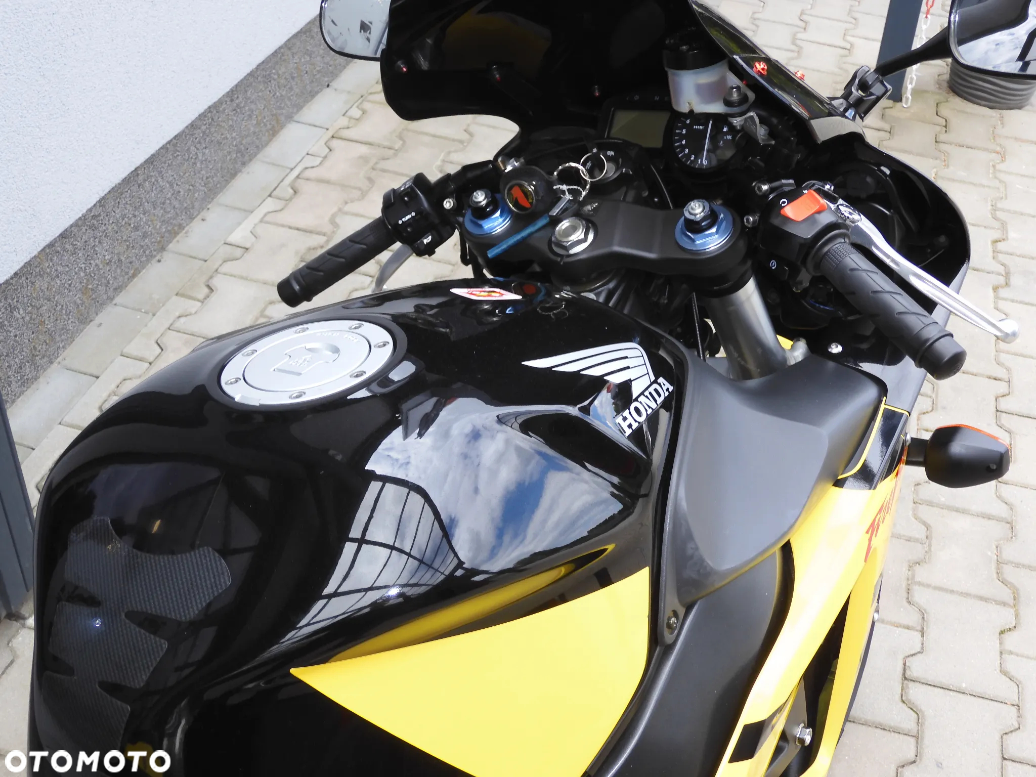 Honda CBR - 10