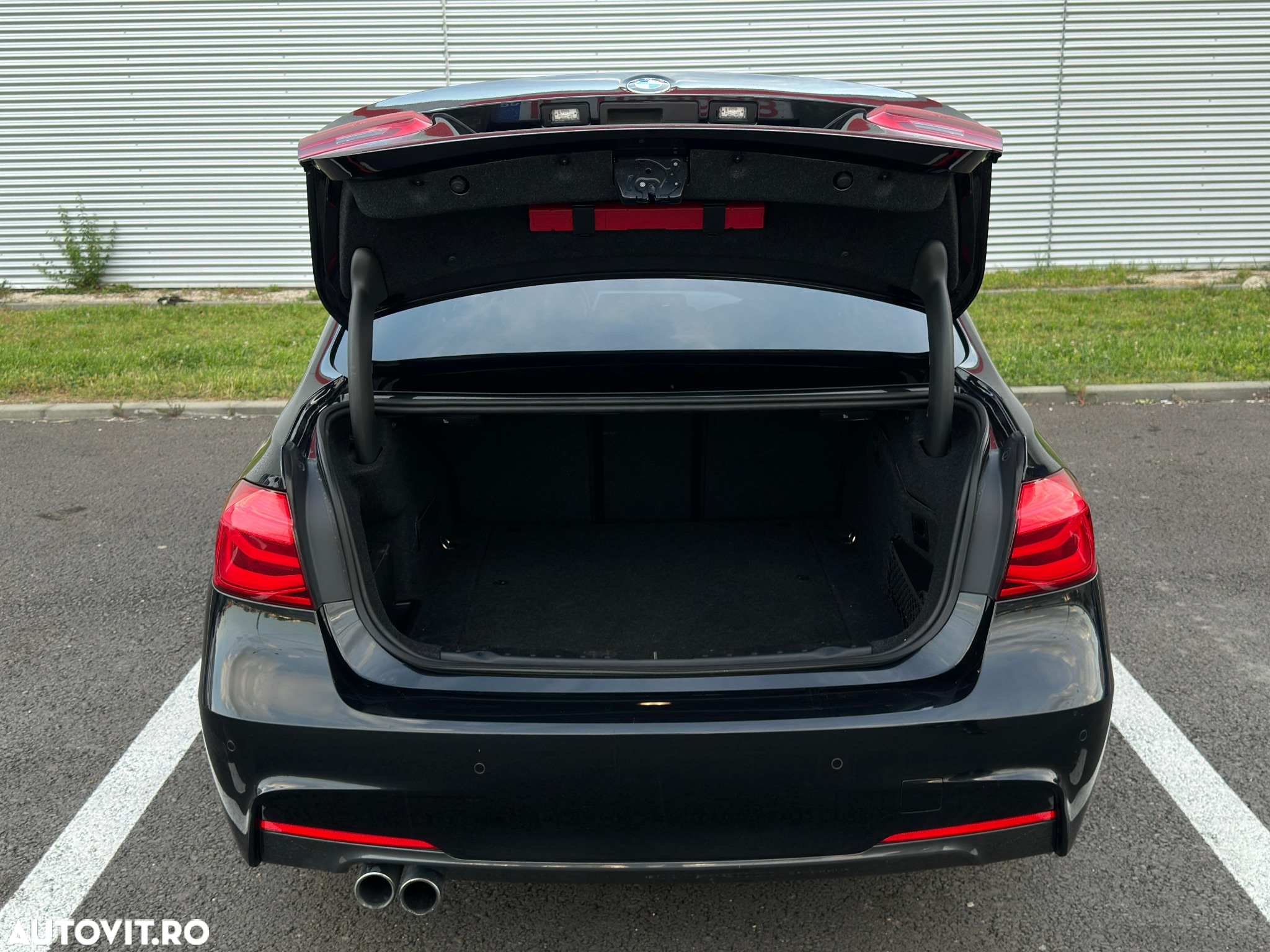 BMW Seria 3 330e iPerformance AT M Sport - 12
