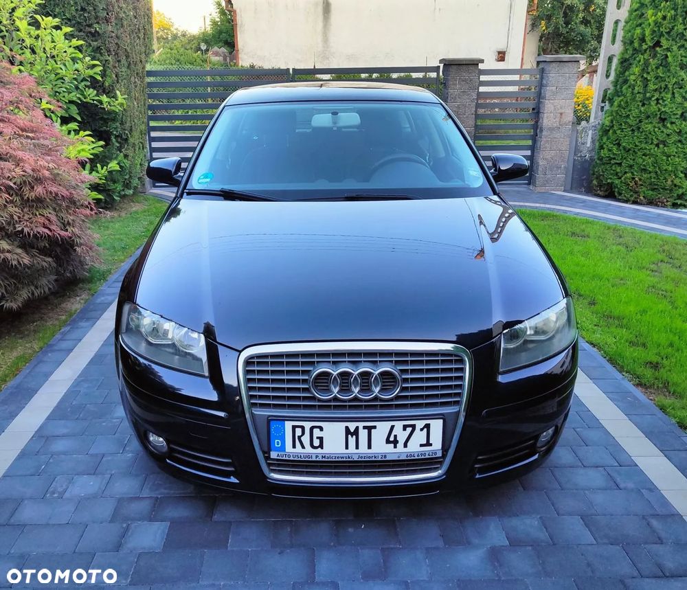 Audi A3 Sportback 1.6 FSI Ambiente - 2